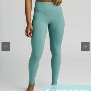 NWOT Zyia Unity leggings